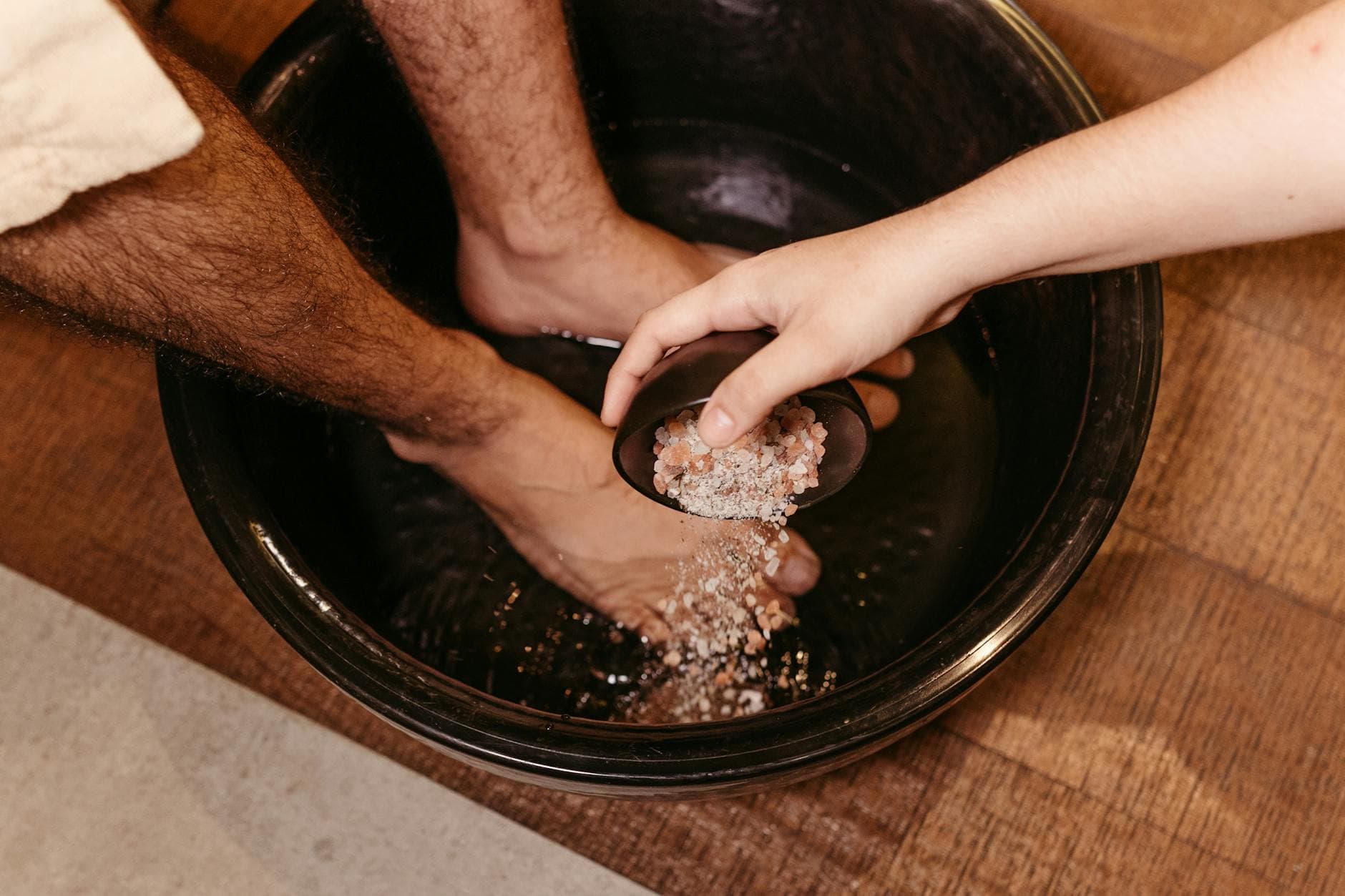 Does Epsom Salt Help with Foot Pain? A Comprehensive Guide
